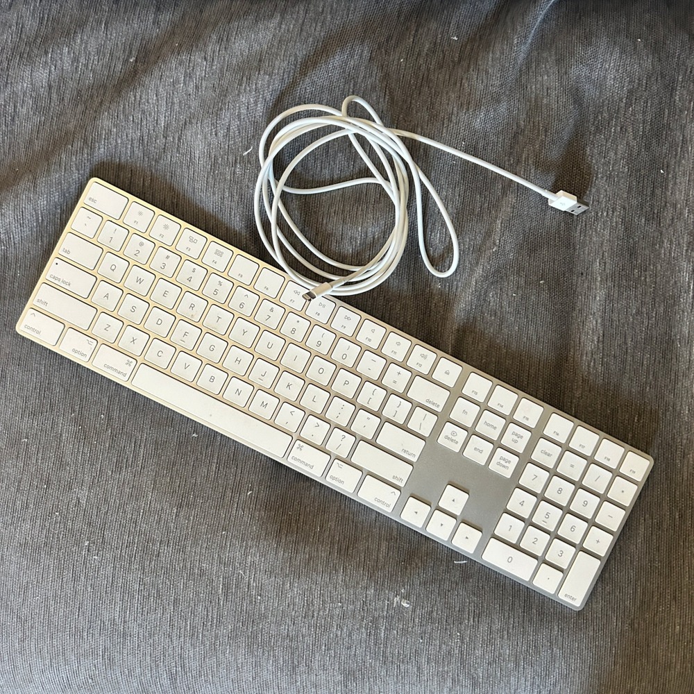 Apple Magic Keyboard with Numeric Keypad Silver Wireless A1843 EMC 3138